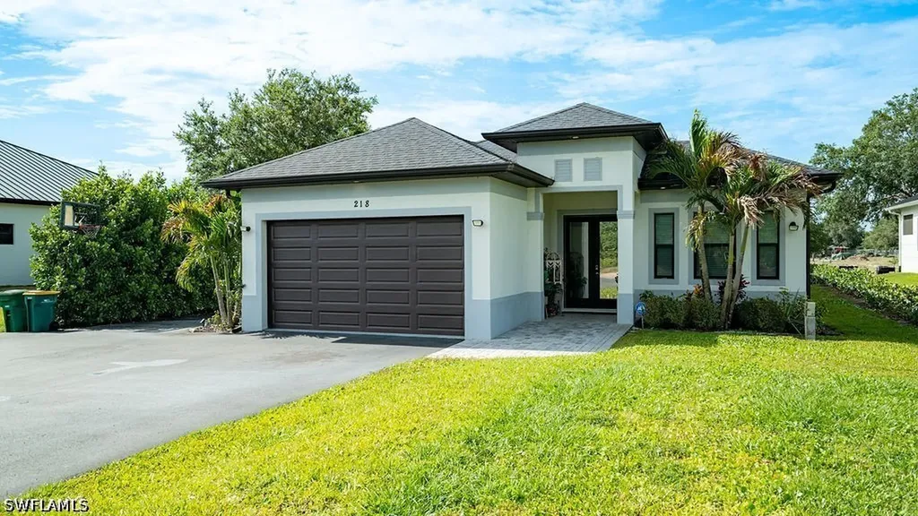 218 22nd Avenue NE Naples FL 34120
