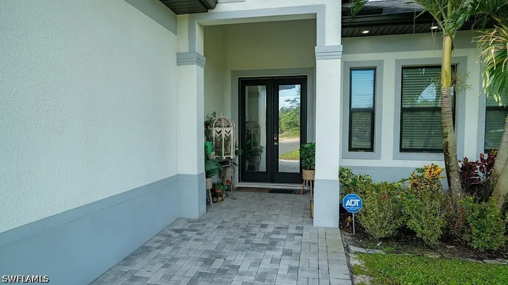 218 22nd Avenue NE Naples FL 34120