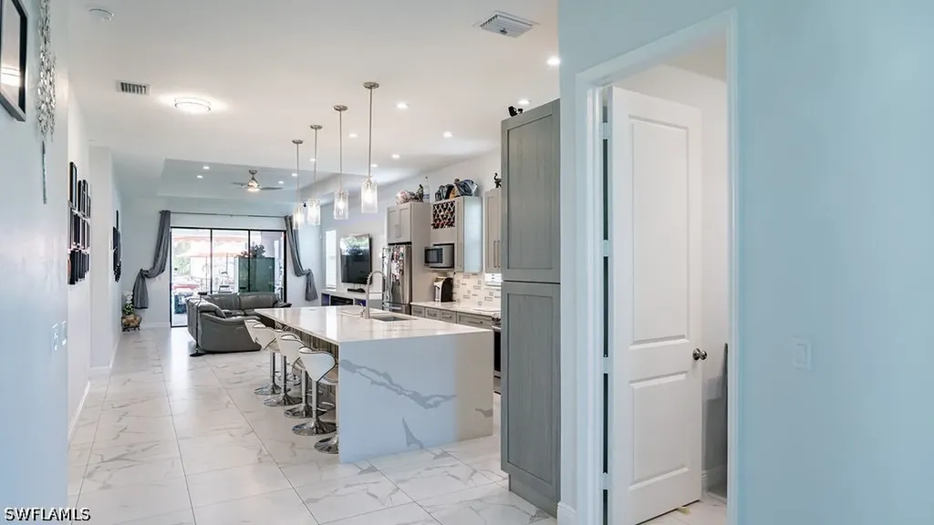 218 22nd Avenue NE Naples FL 34120