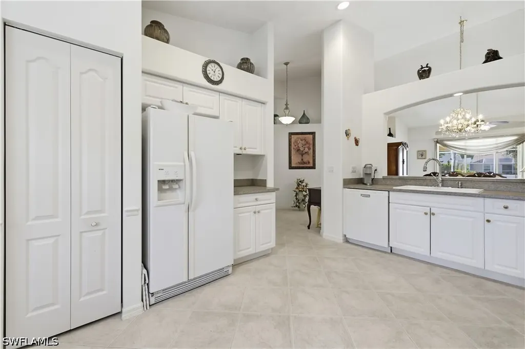 8024 Sivon Way Naples FL 34119