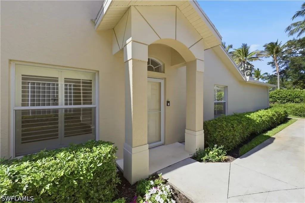 8024 Sivon Way Naples FL 34119