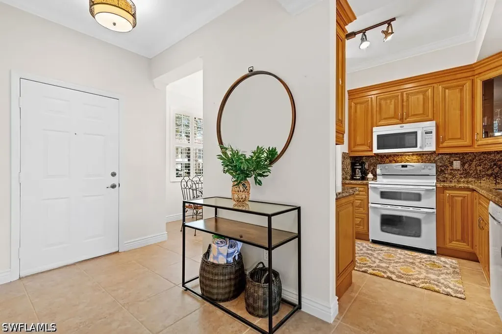 2295 Carrington Court Naples FL 34109