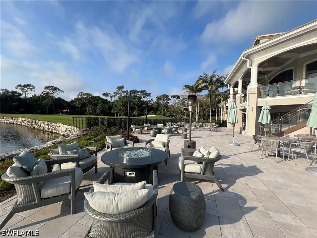 2295 Carrington Court Naples FL 34109