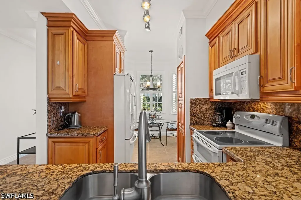 2295 Carrington Court Naples FL 34109
