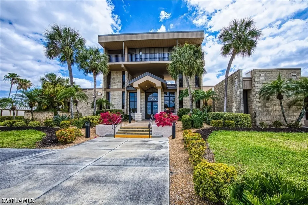 6220 Augusta Drive Fort Myers FL 33907