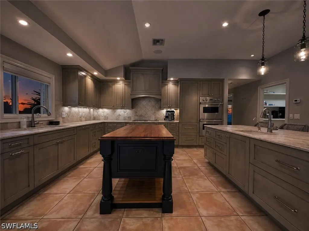 4083 Belair Lane Naples FL 34103
