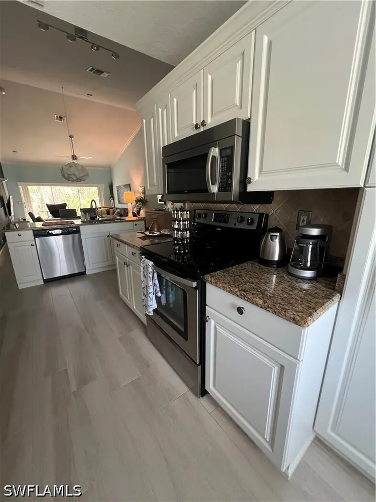 1095 Partridge Circle Naples FL 34104