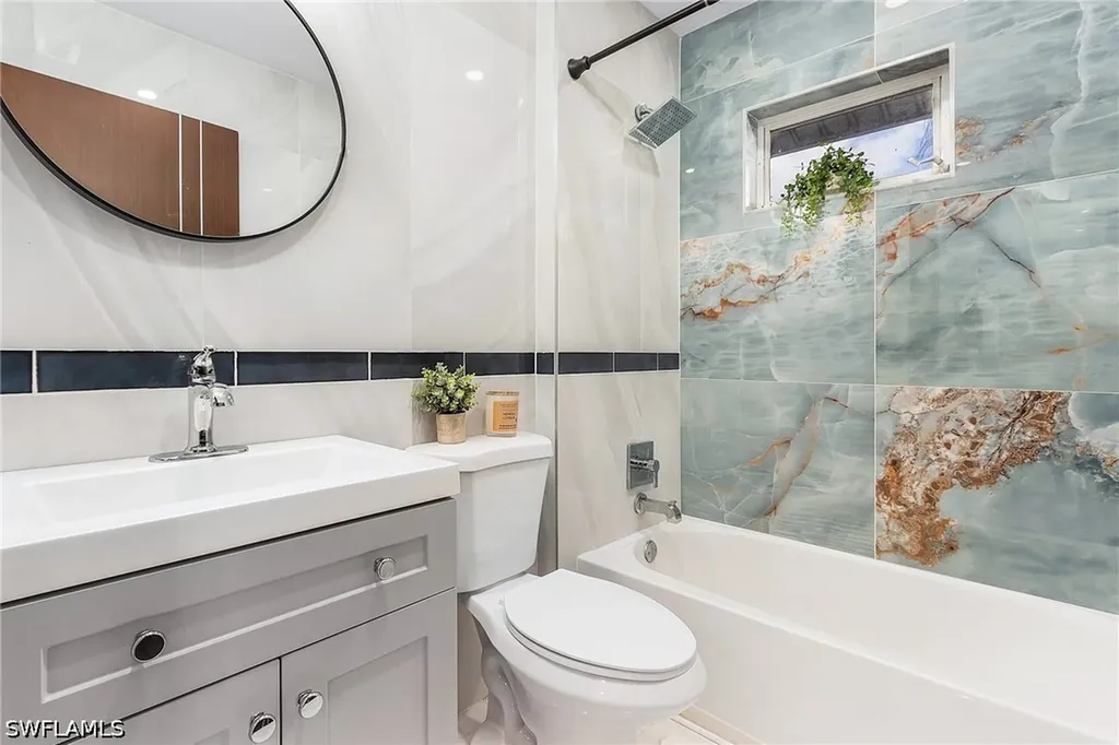620 Luisa Court Naples FL 34104