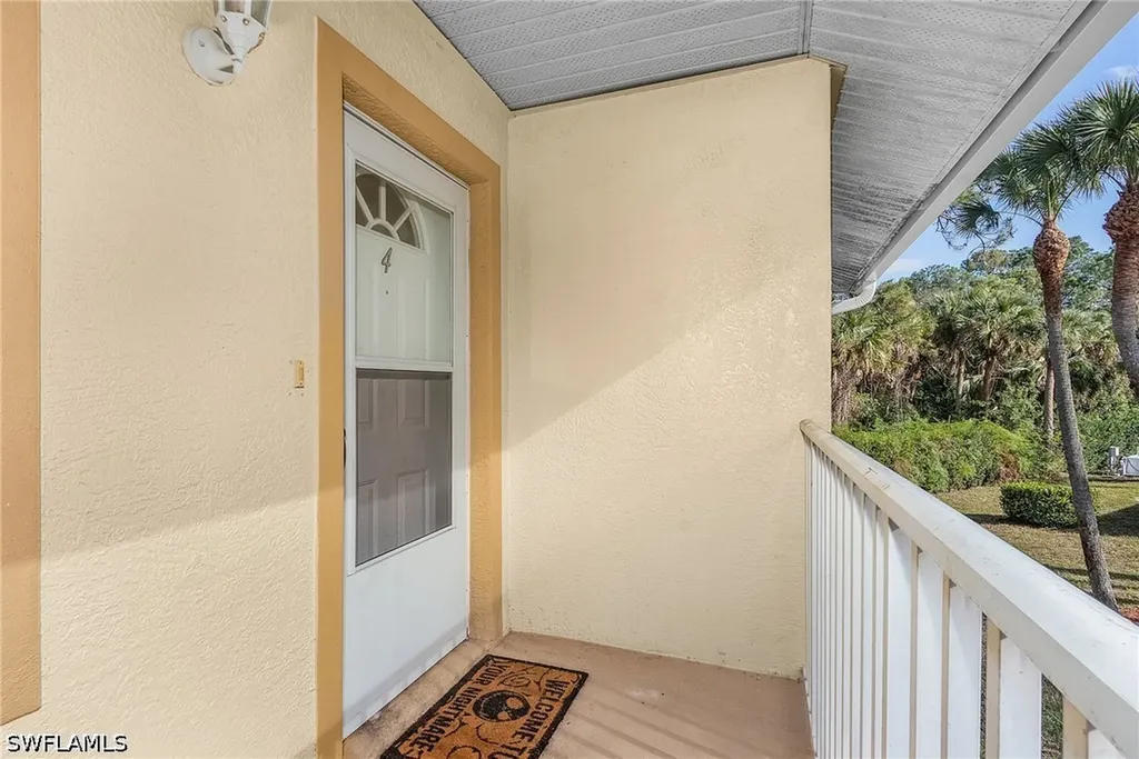 620 Luisa Court Naples FL 34104