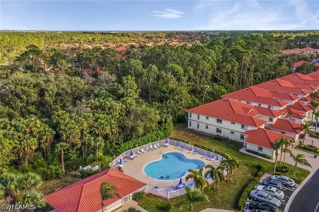 620 Luisa Court Naples FL 34104