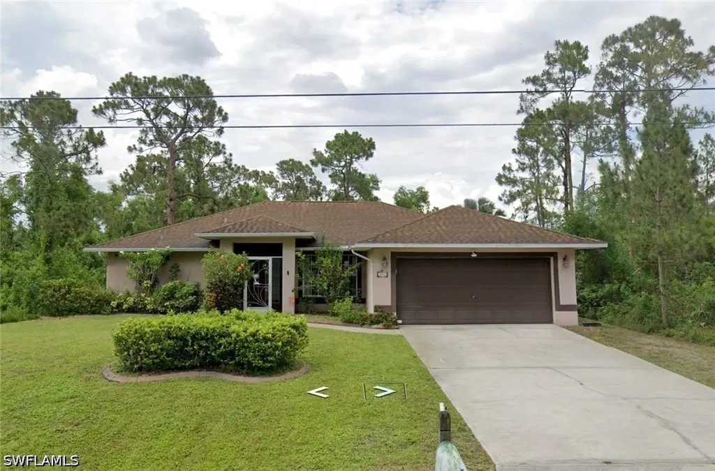 2812 11th Street W Lehigh Acres FL 33971