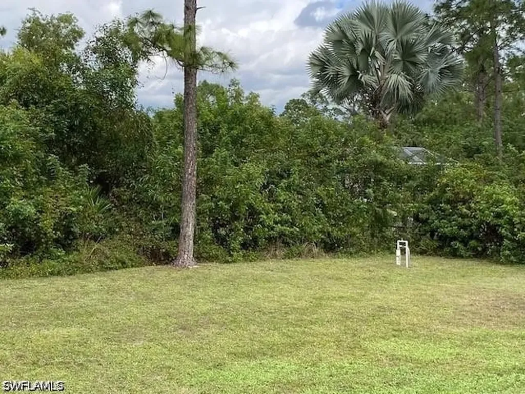 2812 11th Street W Lehigh Acres FL 33971