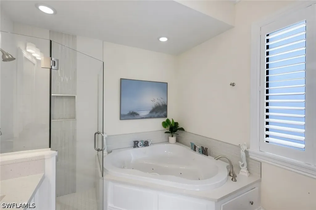 631 100th Avenue N Naples FL 34108
