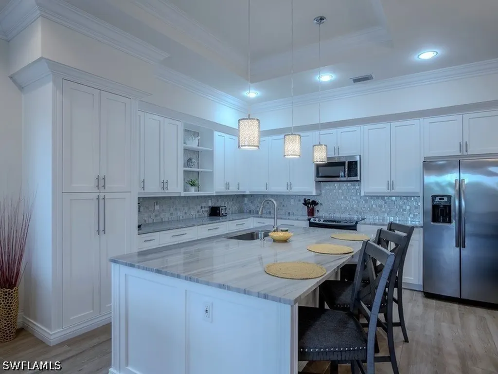 631 100th Avenue N Naples FL 34108