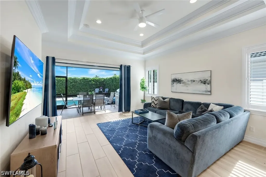 631 100th Avenue N Naples FL 34108