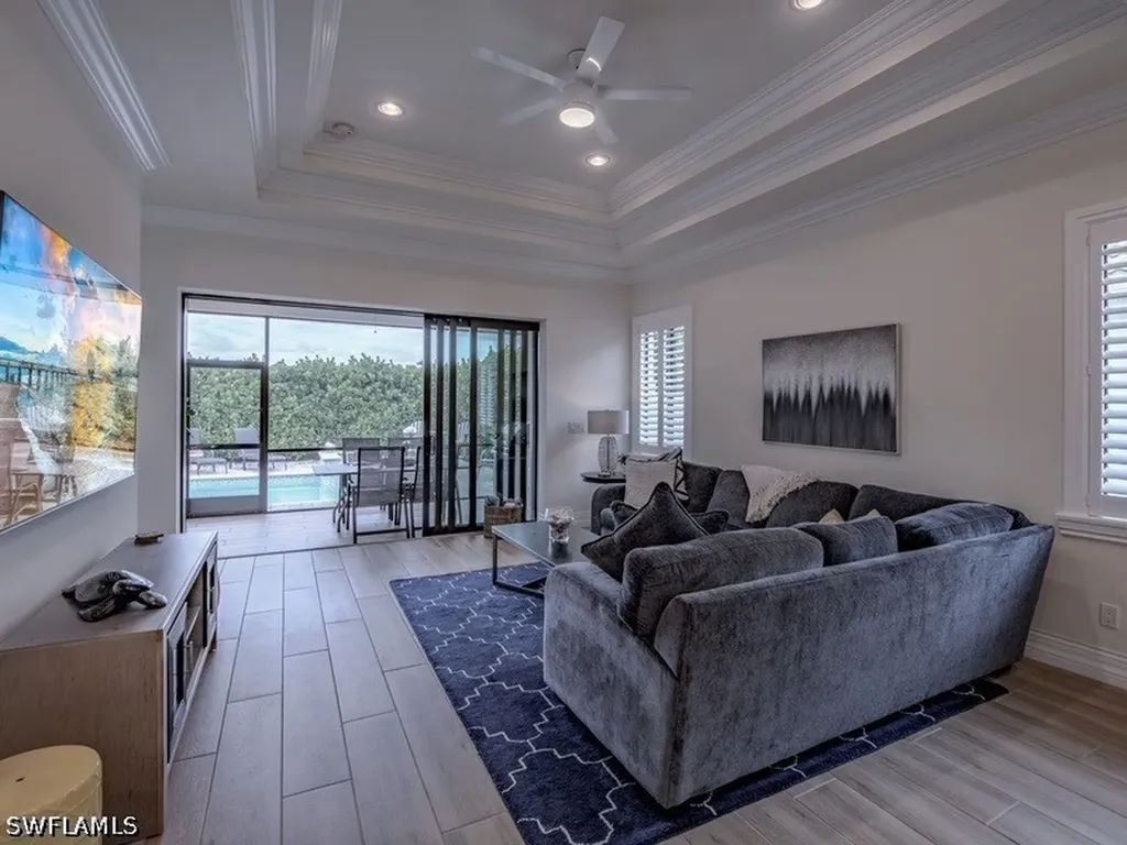 631 100th Avenue N Naples FL 34108