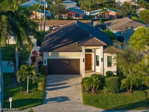 631 100TH Avenue N Naples FL 34108