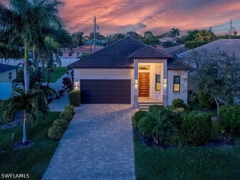 631 100TH Avenue N Naples FL 34108