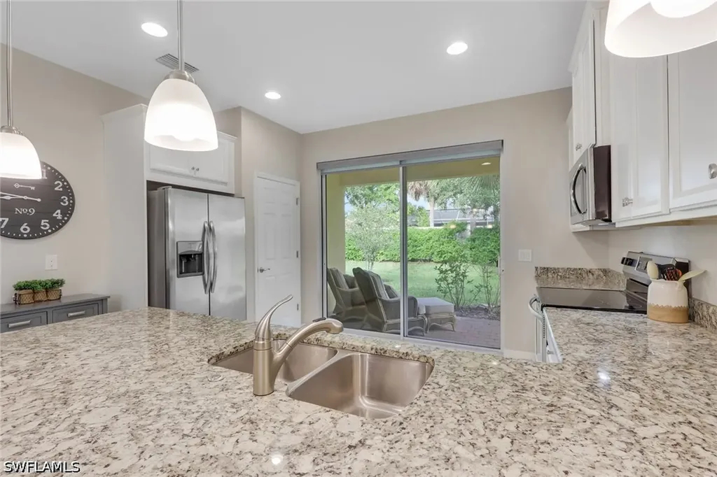 2119 Summersweet Drive Alva FL 33920