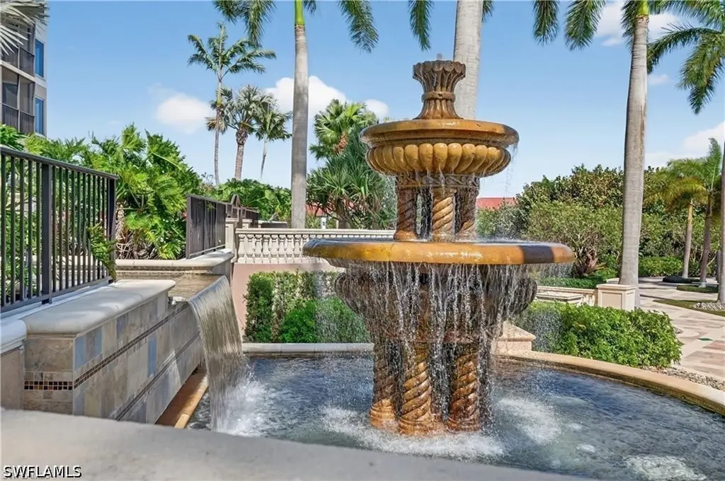 1060 Borghese Lane Naples FL 34114