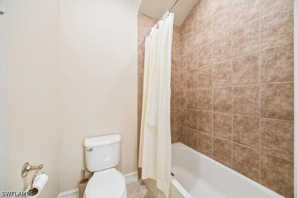 6504 Costa Circle Naples FL 34113