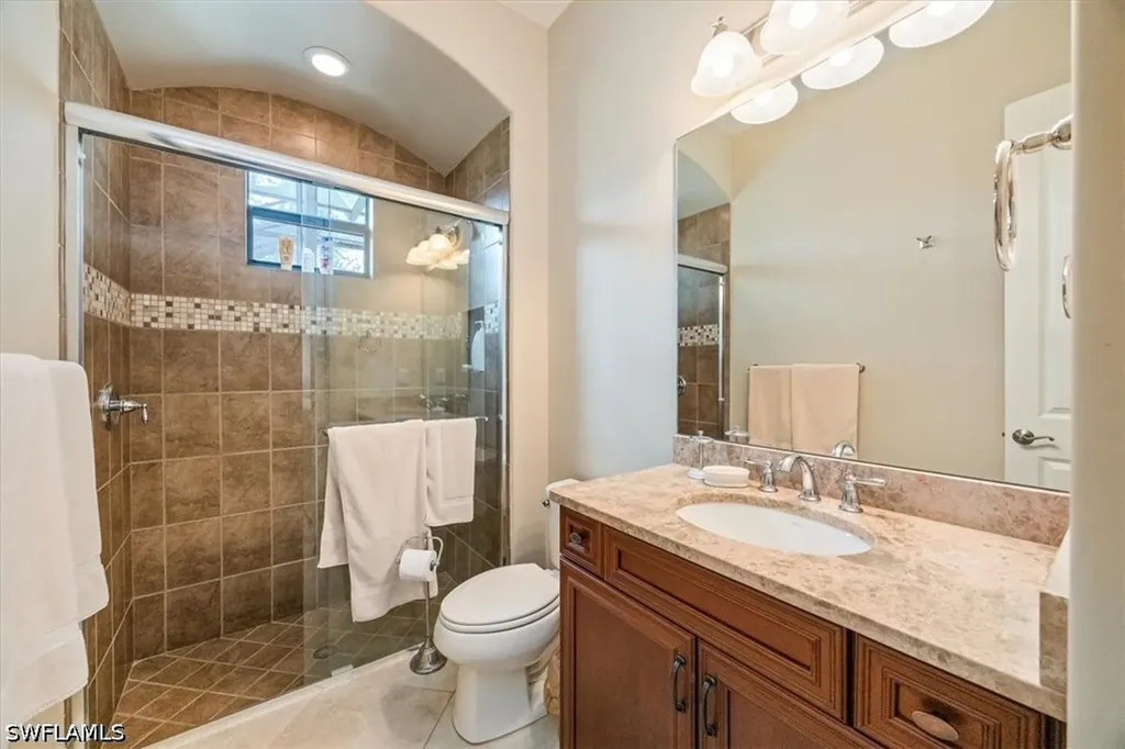 6504 Costa Circle Naples FL 34113