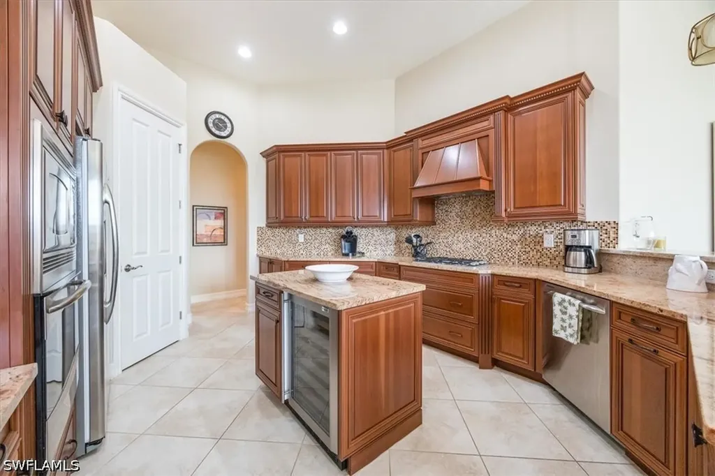 6504 Costa Circle Naples FL 34113