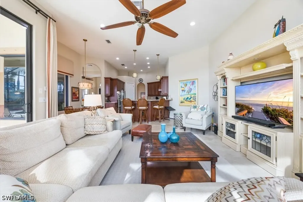 6504 Costa Circle Naples FL 34113