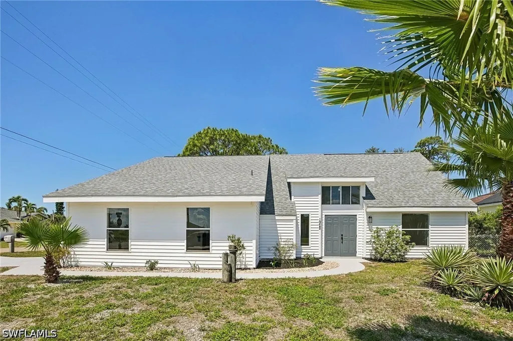 1928 SW 8th Court Cape Coral FL 33991