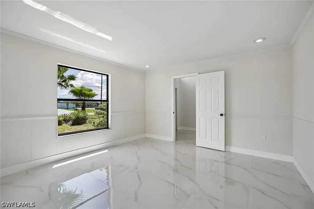 1928 SW 8th Court Cape Coral FL 33991