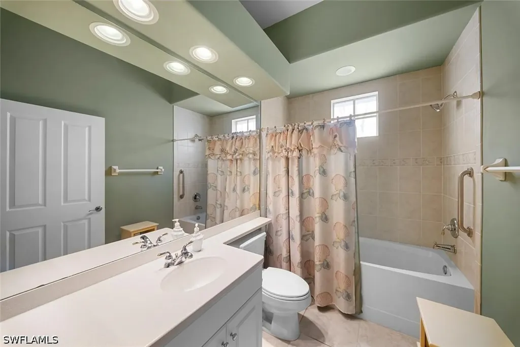 8641 Piazza Del Lago Circle Estero FL 33928