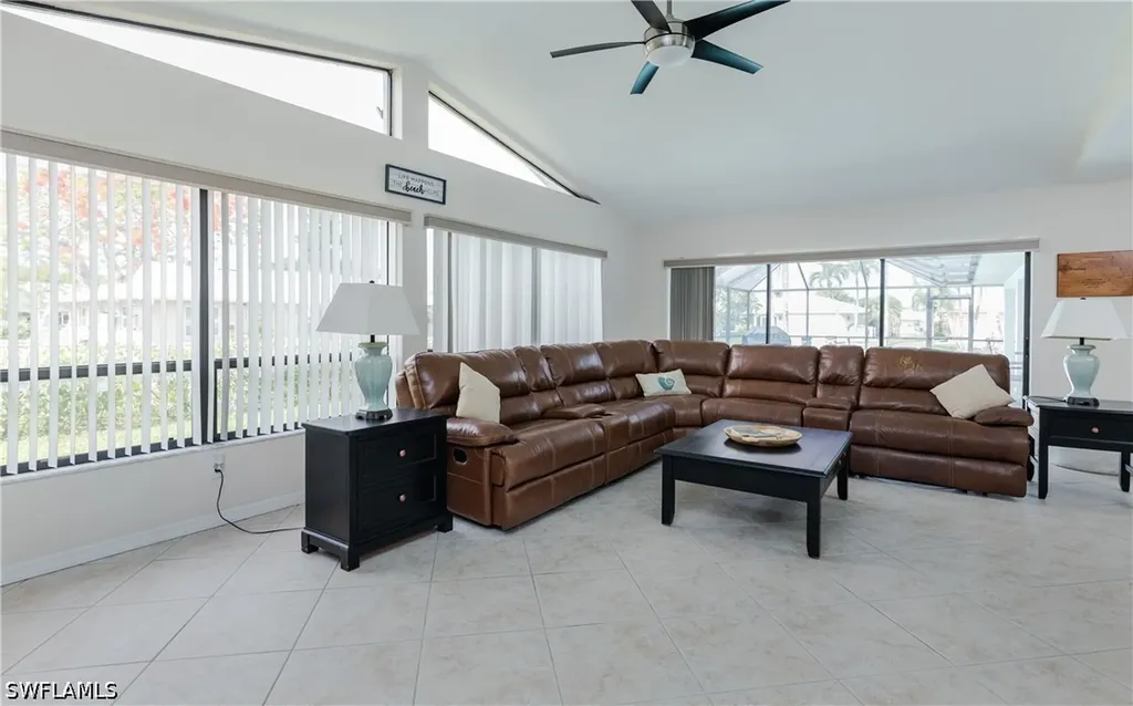 512 SE 33rd Terrace Cape Coral FL 33904