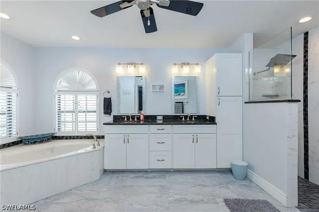 512 SE 33rd Terrace Cape Coral FL 33904