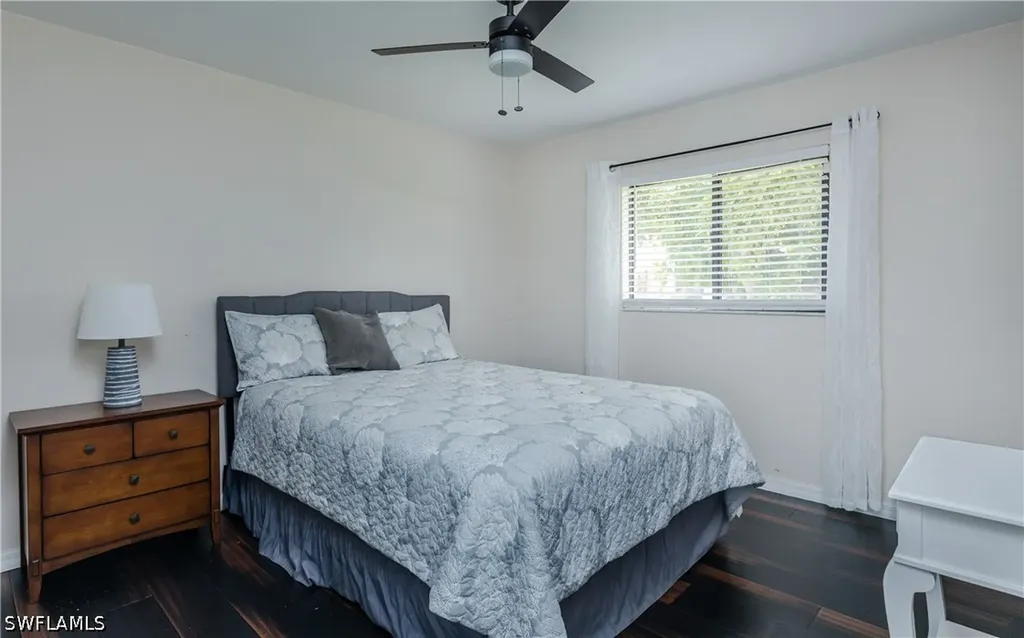 512 SE 33rd Terrace Cape Coral FL 33904