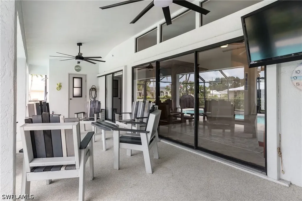 512 SE 33rd Terrace Cape Coral FL 33904