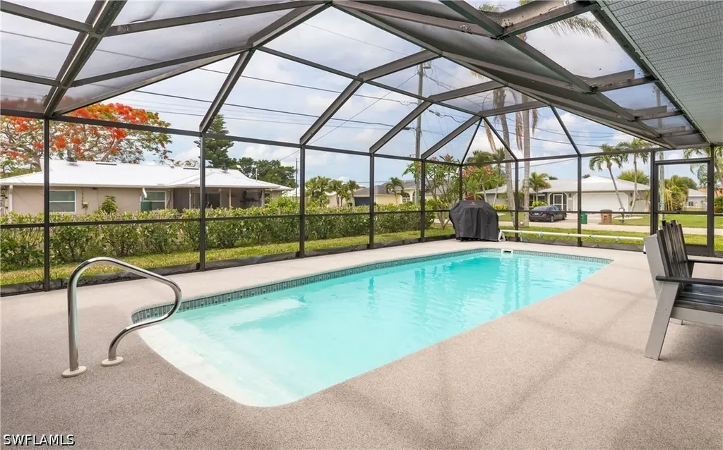 512 SE 33rd Terrace Cape Coral FL 33904