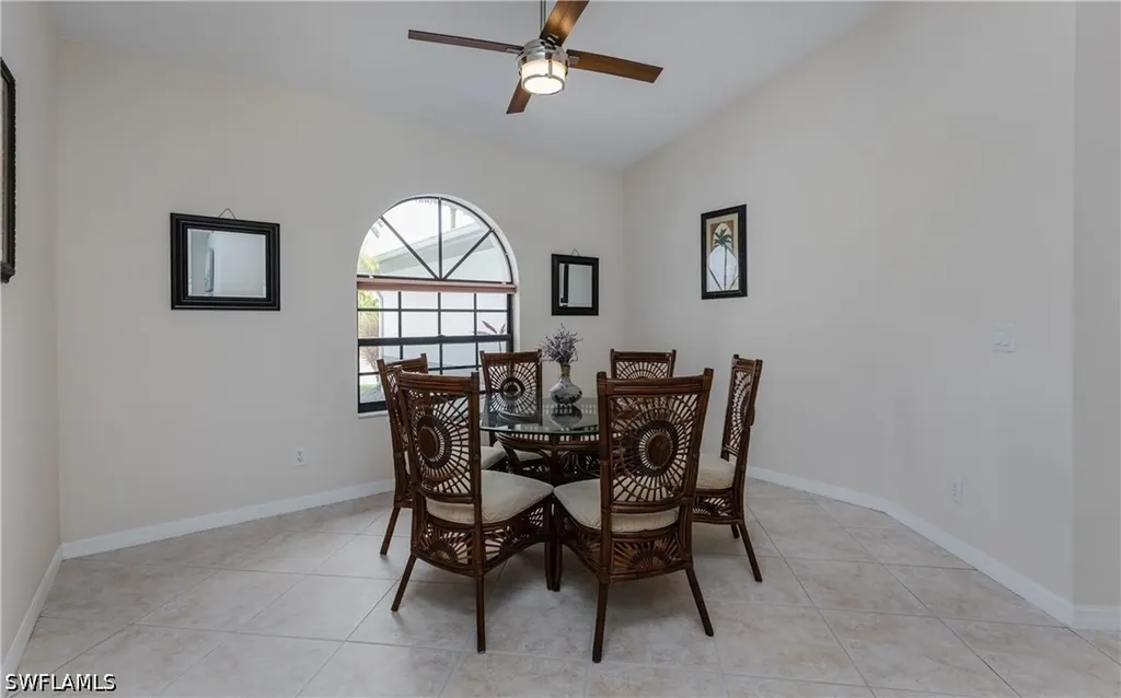 512 SE 33rd Terrace Cape Coral FL 33904