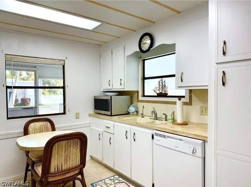 16 Turquoise Avenue Naples FL 34114