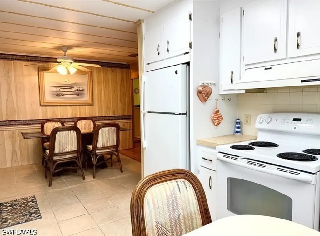 16 Turquoise Avenue Naples FL 34114