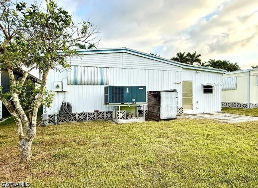 16 Turquoise Avenue Naples FL 34114