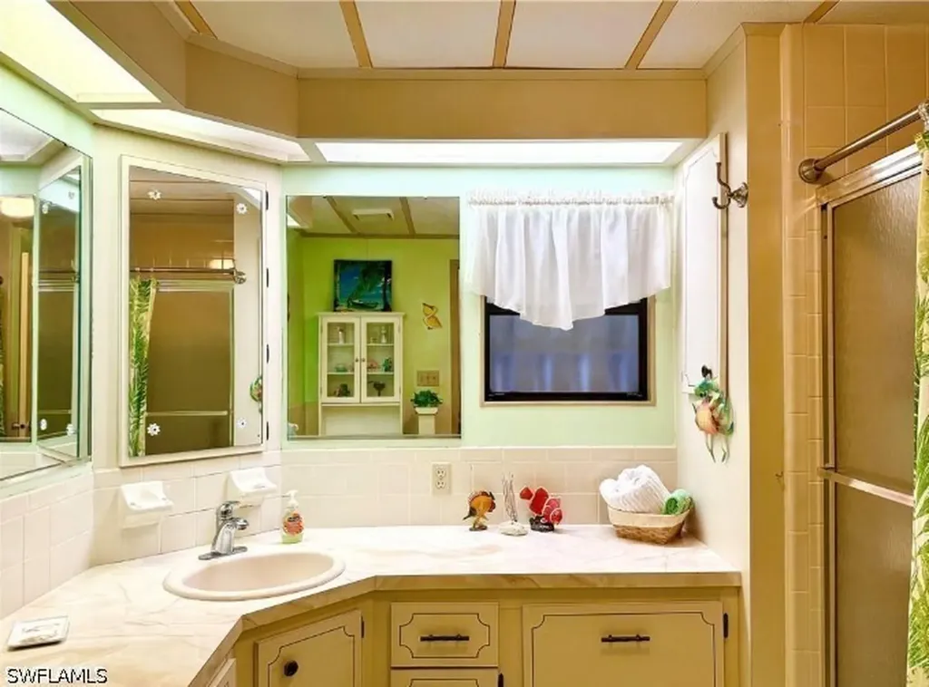 16 Turquoise Avenue Naples FL 34114