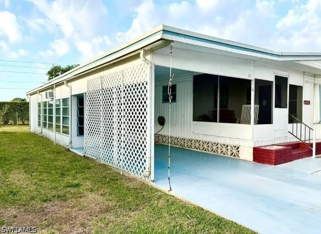 16 Turquoise Avenue Naples FL 34114