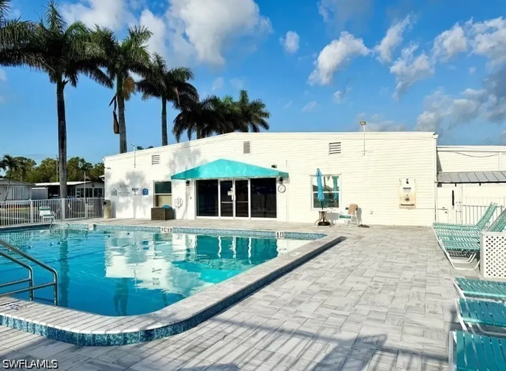16 Turquoise Avenue Naples FL 34114