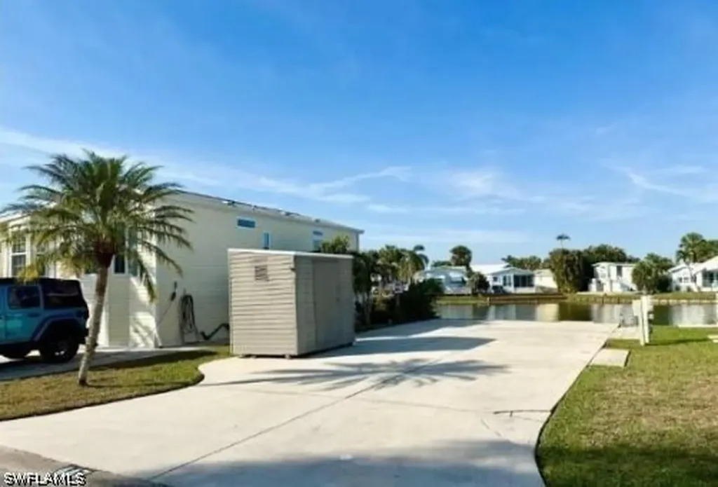447 Cheetah Drive Naples FL 34114