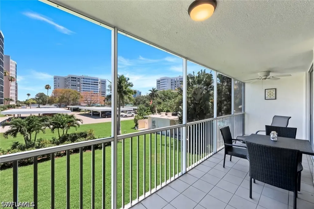 5 Bluebill Avenue Naples FL 34108