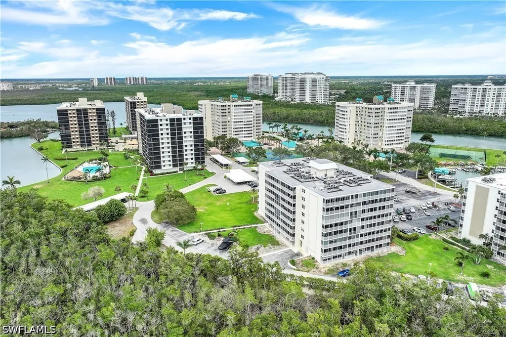5 Bluebill Avenue Naples FL 34108