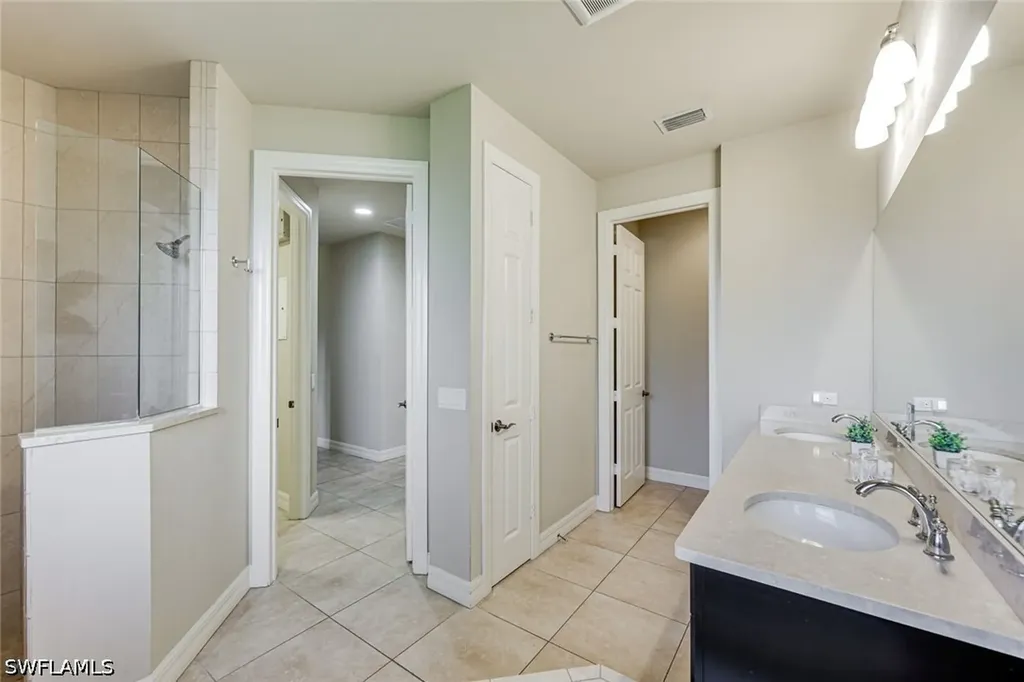 1221 Briarwood Court Naples FL 34104