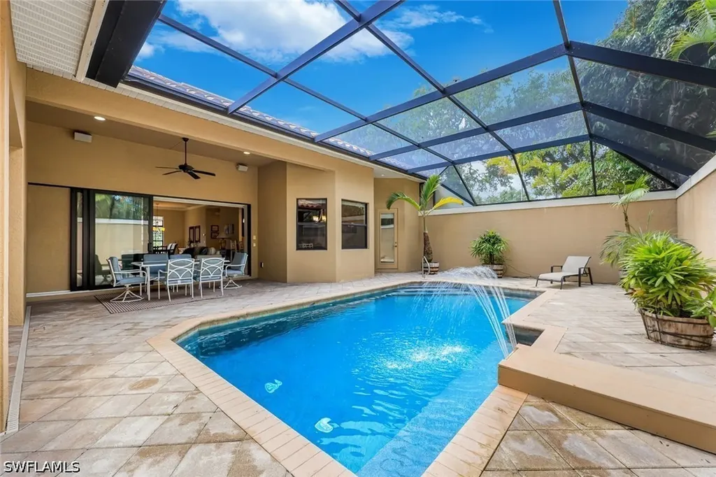 1221 Briarwood Court Naples FL 34104