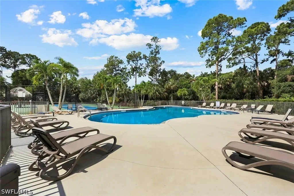 1221 Briarwood Court Naples FL 34104
