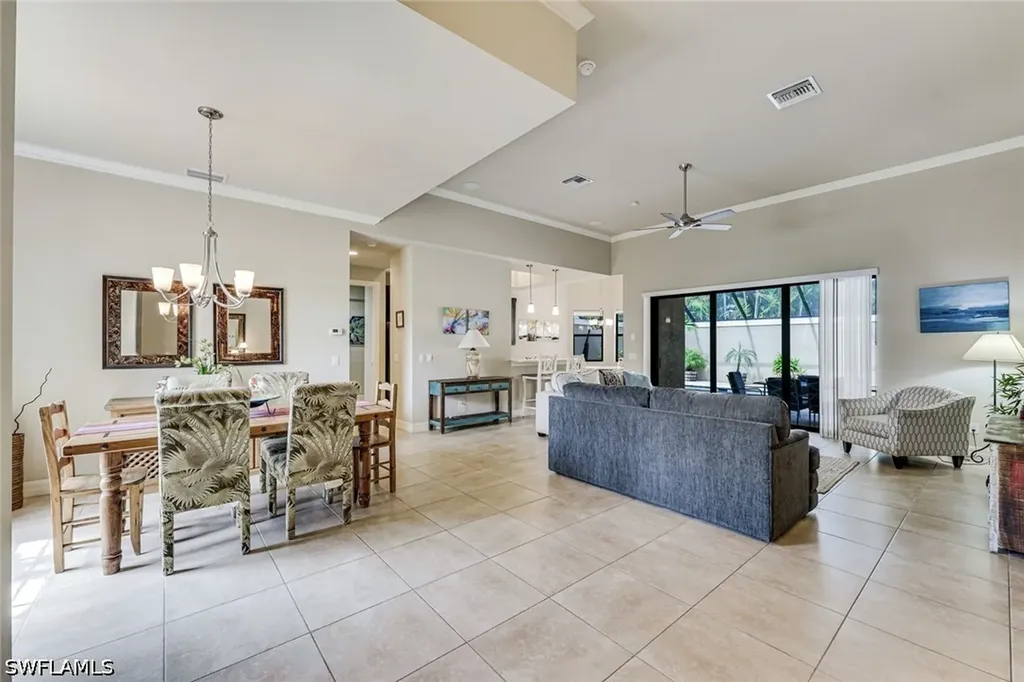 1221 Briarwood Court Naples FL 34104